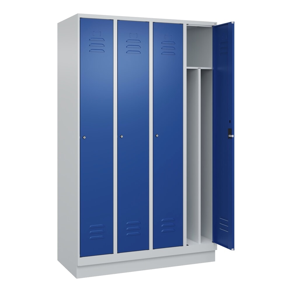C+P Spind Classic PLUS, Sockel, 4 Abteile, HxBxT 1.950 x 1.200 x 500 mm, lichtgrau, enzianblau, Zylinderschloss, mit Mitteltrennwand Produktabbildung: C+P Spind Classic PLUS, Sockel, 4 Abteile, HxBxT 1.950 x 1.200 x 500 mm, lichtgrau, enzianblau, Zylinderschloss, mit Mitteltrennwand