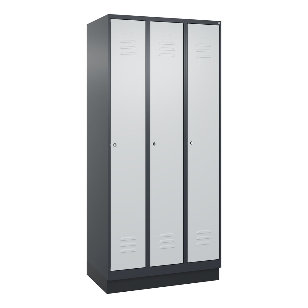 C+P Spind Classic PLUS, Sockel, 3 Abteile, HxBxT 1.950 x 900 x 500 mm, anthrazitgrau, lichtgrau, Zylinderschloss, ohne Mitteltrennwand Produktabbildung Nr. 9: C+P Spind Classic PLUS, Sockel, 3 Abteile, HxBxT 1.950 x 900 x 500 mm, anthrazitgrau, lichtgrau, Zylinderschloss, ohne Mitteltrennwand