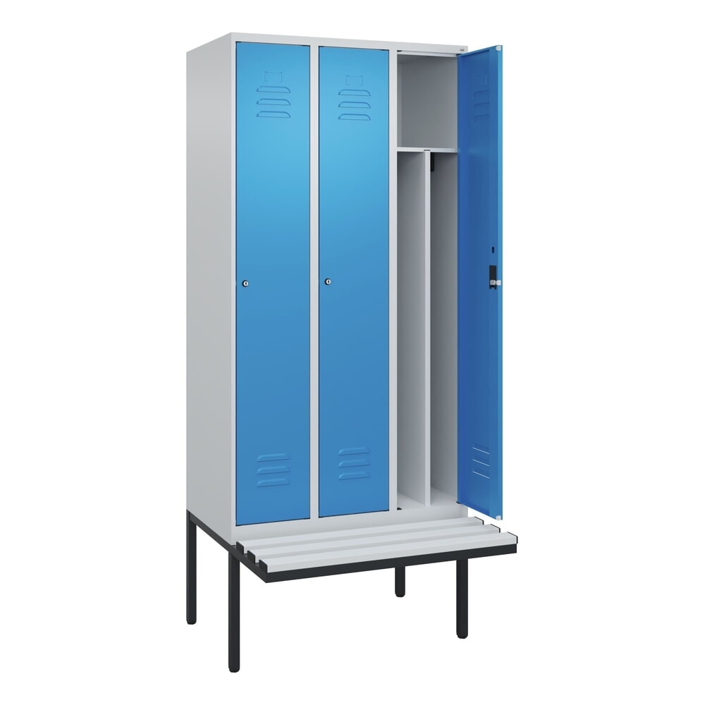 Illustration du produit: C+P Spind Classic PLUS, 3 Abteile, Trennwand, HxBxT 2.120 x 900 x 815 mm, Zylinderschloss, auskragende Bank aus Kunststoff, lichtgrau, lichtblau