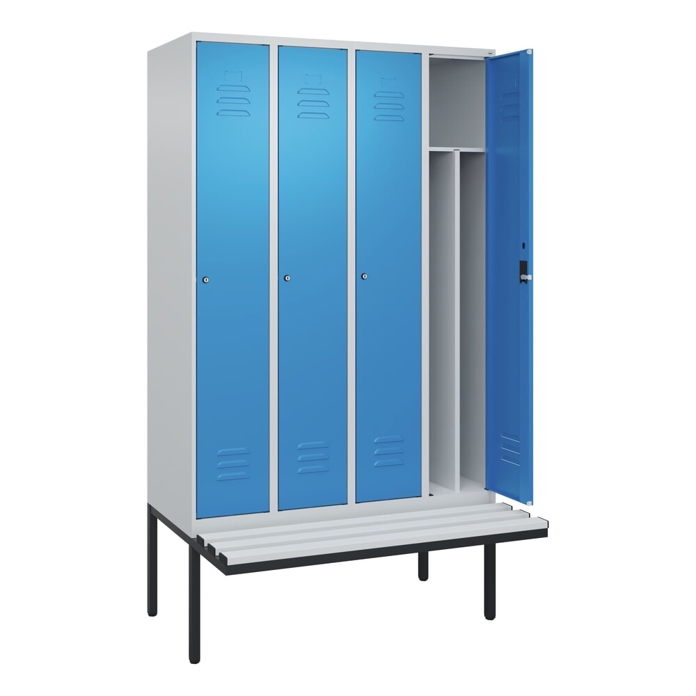 Illustration du produit: C+P Spind Classic PLUS, 4 Abteile, Trennwand, HxBxT 2.120 x 1.200 x 815 mm, Zylinderschloss, auskragende Bank aus Kunststoff, lichtgrau, lichtblau