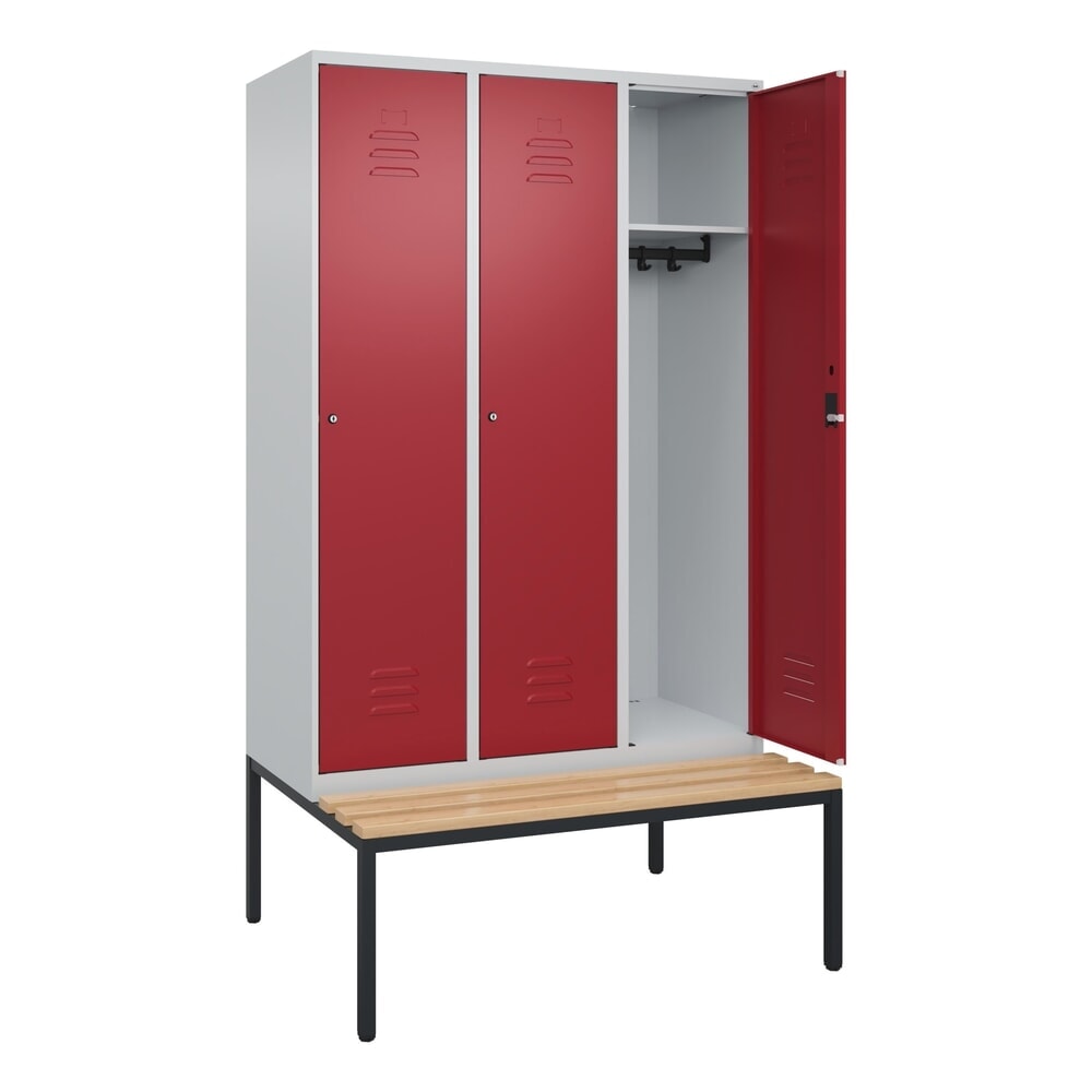 Produktabbildung: C+P Spind Classic PLUS, 3 Abteile, HxBxT 2.120 x 1.200 x 815 mm, Zylinderschloss, untergebaute Bank aus Buche, lichtgrau, rubinrot