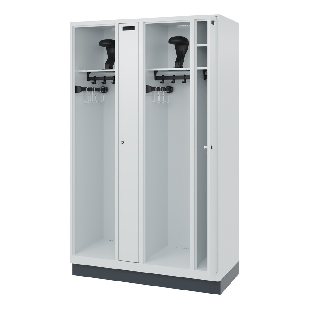 Illustration du produit: C+P Vestiaire pompier KOMBI, socle, 2 compartiments, HxlxP 1 850 x 1 200 x 500 mm, gris clair, avec support de casque