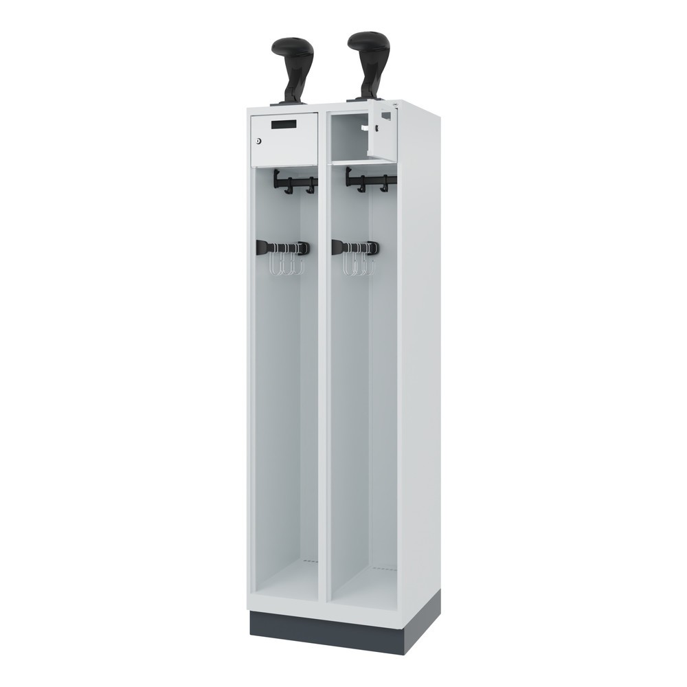 Illustration du produit: C+P Vestiaire pompier PRAKTUS, socle, 2 compartiments, HxlxP 1 850 x 600 x 500 mm, gris clair, avec support de casque