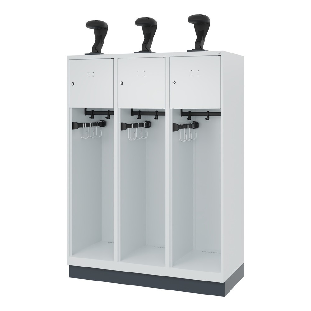 Produktabbildung Nr. 5: C+P Vestiaire pompier YOUNGSTER, socle, 3 compartiments, HxlxP 1 530 x 1 200 x 500 mm, gris clair, avec support de casque