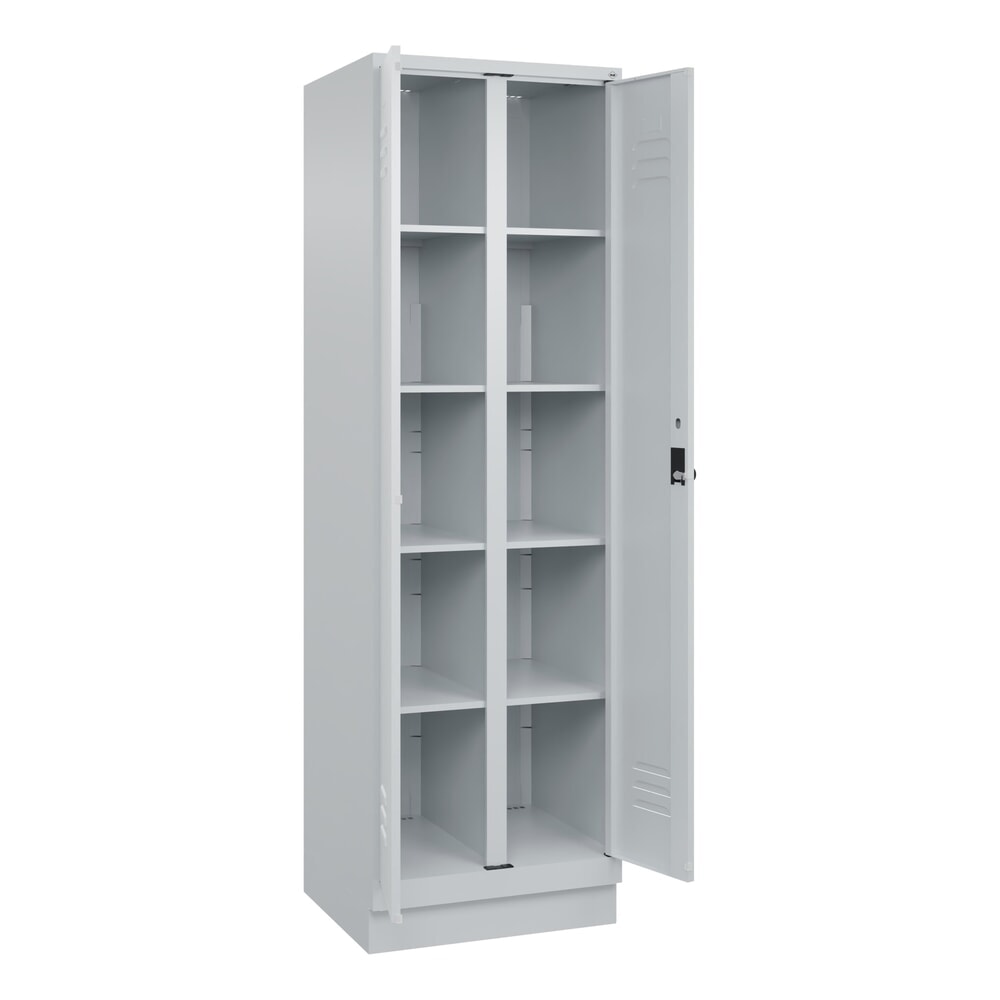 C+P Wäsche-Spind Classic PLUS, Sockel, 2 Abteile, HxBxT 1.950 x 600 x 500 mm, lichtgrau, lichtgrau, für Vorhängeschloss, mit Mitteltrennwand Produktabbildung: C+P Wäsche-Spind Classic PLUS, Sockel, 2 Abteile, HxBxT 1.950 x 600 x 500 mm, lichtgrau, lichtgrau, für Vorhängeschloss, mit Mitteltrennwand