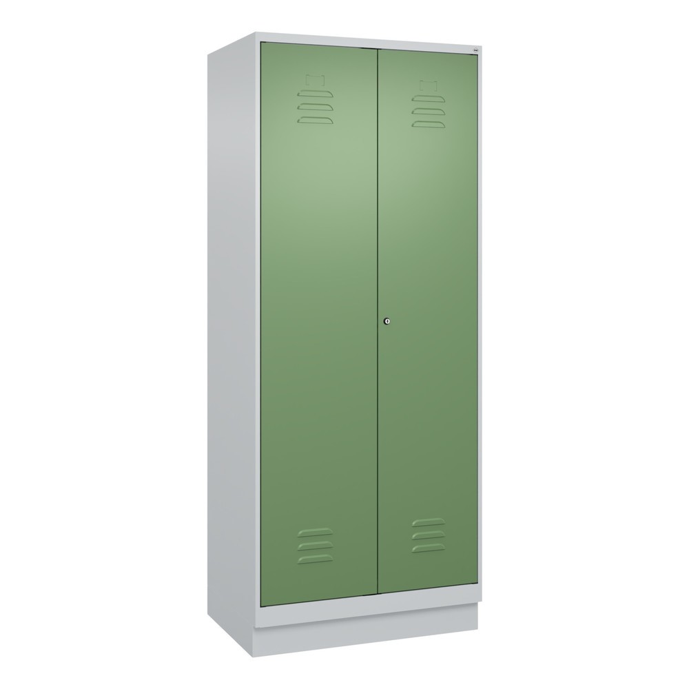 Illustration du produit: C+P Wäsche-Spind Classic PLUS, Sockel, 2 Abteile, HxBxT 1.950 x 800 x 500 mm, lichtgrau, resedagrün, Zylinderschloss, mit Mitteltrennwand