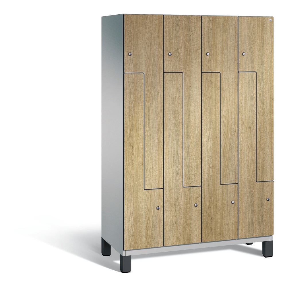 Produktabbildung: C+P Z-Spind Cambio, 4 Abteile, Abteilbreite 400 mm, HxBxT 1980x1200x525 mm, RAL 9006 Weissaluminium, Dekor Eiche Sereno, Füsse