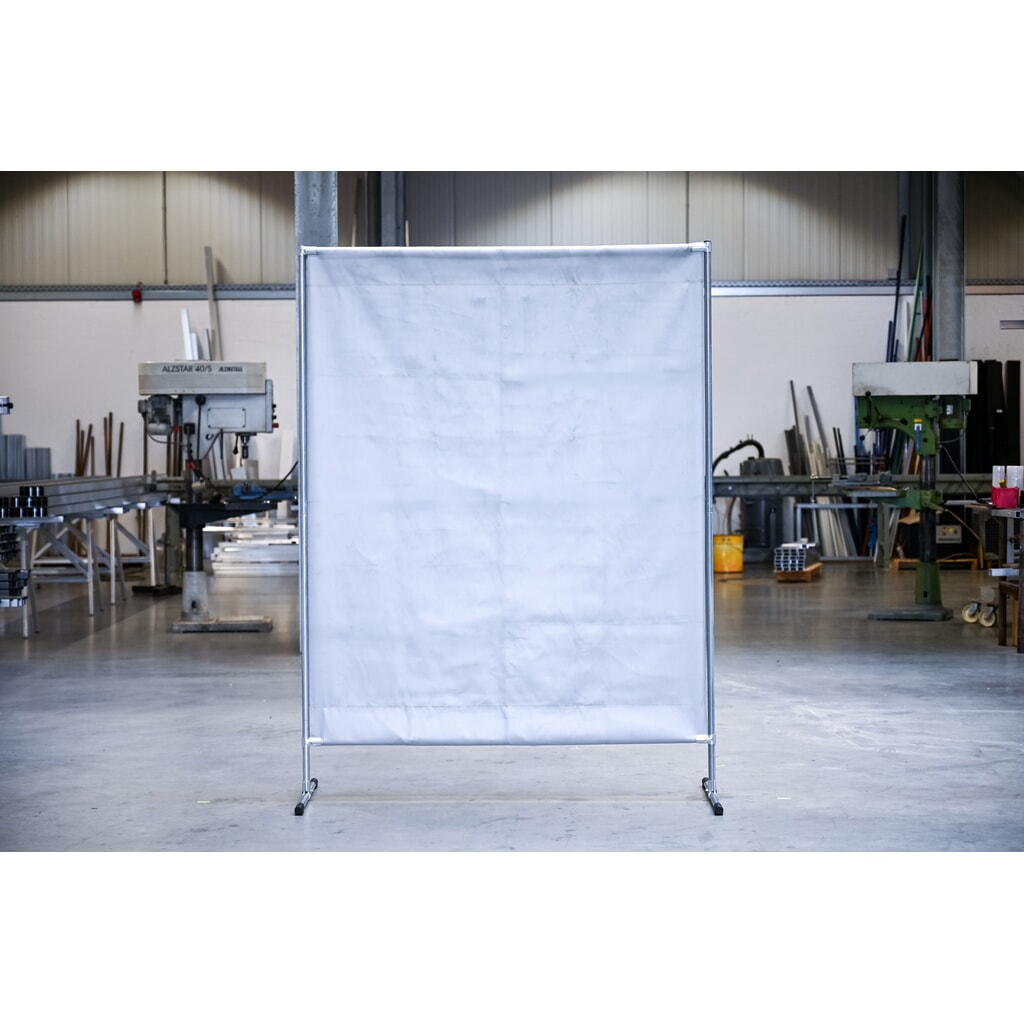 Schweisser-Schutzstellwand, Hitzeschutz-/Spritzerschutzdecke gemäss DIN EN 13501-1, BxH 1.400 x 2.000 mm, grau/silber Produktabbildung Nr. 1: Schweisser-Schutzstellwand, Hitzeschutz-/Spritzerschutzdecke gemäss DIN EN 13501-1, BxH 1.400 x 2.000 mm, grau/silber