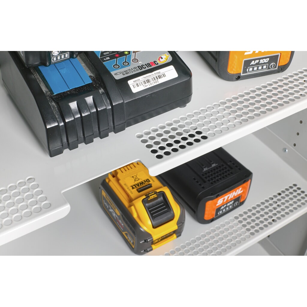 asecos® Akku-Sicherheitsschrank Typ 90 für Lithium-Ionen-Batterien ION-PRO-STORE, HxBxT 1.953 x 1.193 x 615 mm, 5x isolierte Fachböden, 1x Bodenauffangwanne Produktabbildung Nr. 4: asecos® Akku-Sicherheitsschrank Typ 90 für Lithium-Ionen-Batterien ION-PRO-STORE, HxBxT 1.953 x 1.193 x 615 mm, 5x isolierte Fachböden, 1x Bodenauffangwanne