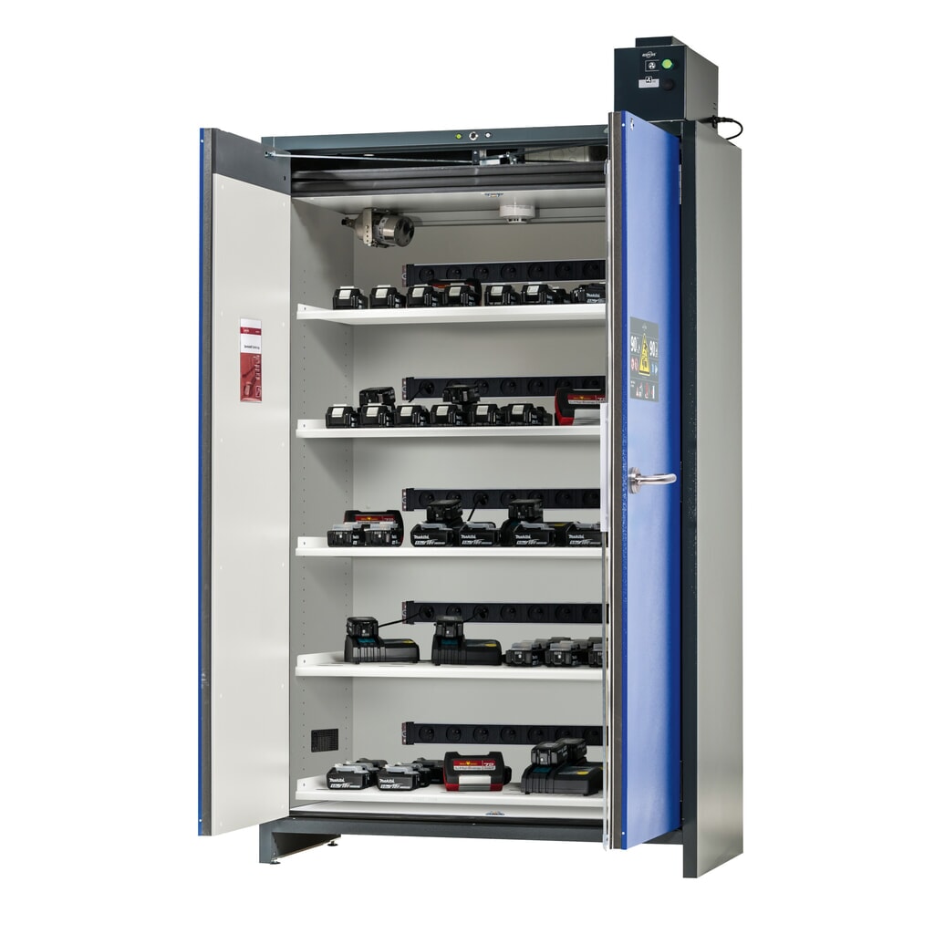asecos® Sicherheitsschrank Typ 90 für Lithium-Ionen-Batterien ION-PRO-CHARGE, HxBxT 2224x1193x615 mm, 5x gelochte Fachböden, 5x Steckdosenleiste (CH-Ausführung), 1x Bodenauffangwanne Produktabbildung: asecos® Sicherheitsschrank Typ 90 für Lithium-Ionen-Batterien ION-PRO-CHARGE, HxBxT 2224x1193x615 mm, 5x gelochte Fachböden, 5x Steckdosenleiste (CH-Ausführung), 1x Bodenauffangwanne