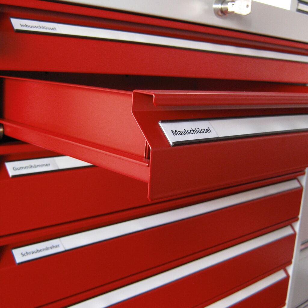 Beschriftungsleiste, magnetisch für Schrankbreite 500 mm Produktabbildung: Beschriftungsleiste, magnetisch für Schrankbreite 500 mm