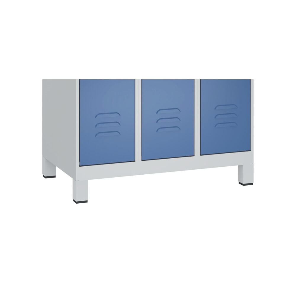 Produktabbildung Nr. 7: C+P Spind Classic PLUS, Füsse, 2 Abteile, HxBxT 1.950 x 800 x 500 mm, lichtgrau, enzianblau, für Vorhängeschloss, ohne Mitteltrennwand
