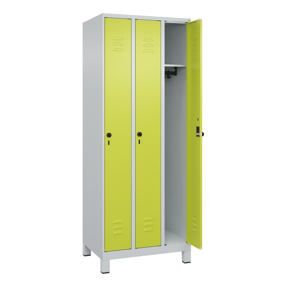 Produktabbildung: C+P Spind Classic PLUS, Füsse, 3 Abteile, HxBxT 1.950 x 750 x 500 mm, lichtgrau, clowngrün, für Vorhängeschloss, ohne Mitteltrennwand