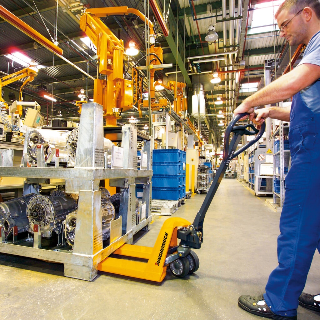 Jungheinrich Handhubwagen AM 22, Tragfähigkeit 2200 kg, Gabellänge 1150 mm, Nylon-Lenkräder, Nylon-Gabelrollen, Einfachbereifung Produktabbildung Nr. 7: Jungheinrich Handhubwagen AM 22, Tragfähigkeit 2200 kg, Gabellänge 1150 mm, Nylon-Lenkräder, Nylon-Gabelrollen, Einfachbereifung