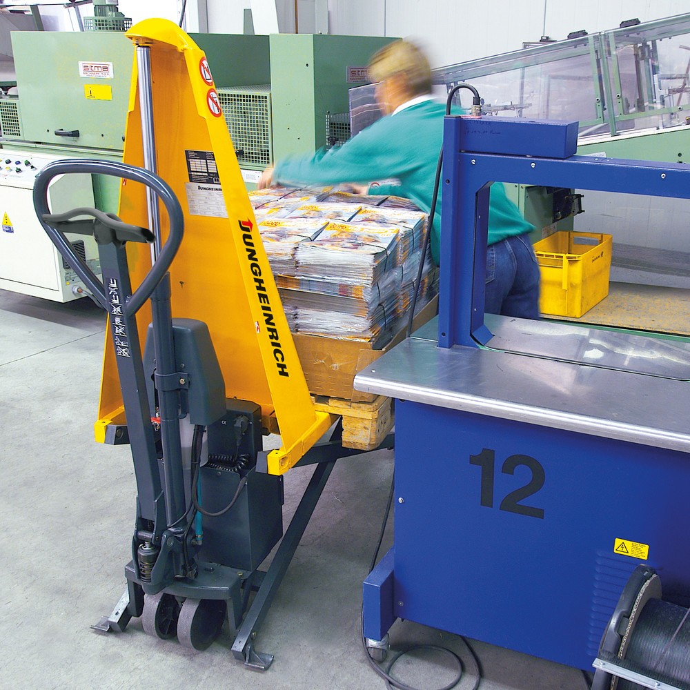 Produktabbildung Nr. 5: Jungheinrich Scherenhubwagen AMX 10e, Tragfähigkeit 1.000 kg, Gabellänge 1.150 mm, Vollgummi/Nylon