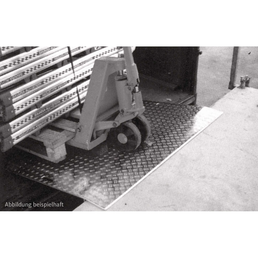 Produktabbildung: MAUDERER® Verladebrücke VB, mobiles Ladeblech für die Fahrzeugmitnahme, Tragkraft 700 kg, BxL 1.000 x 1.250 mm