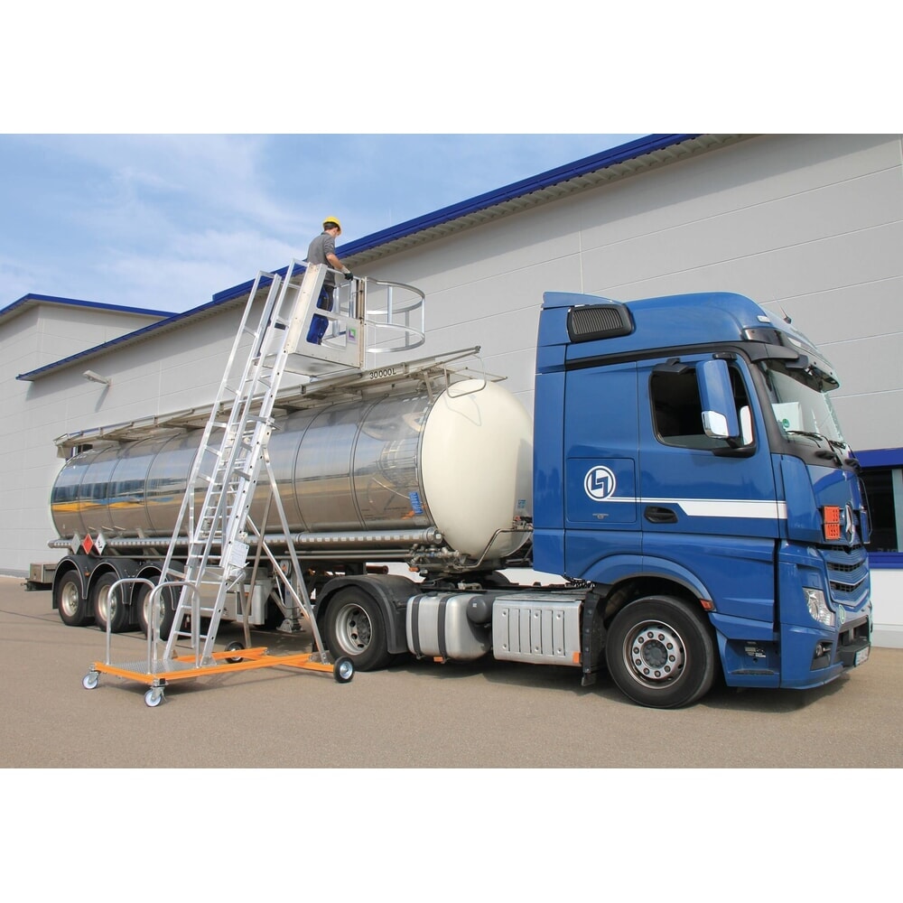 Produktabbildung Nr. 2: Munk Tankwagenleiter Typ 1 mit 4 Lenkrollen