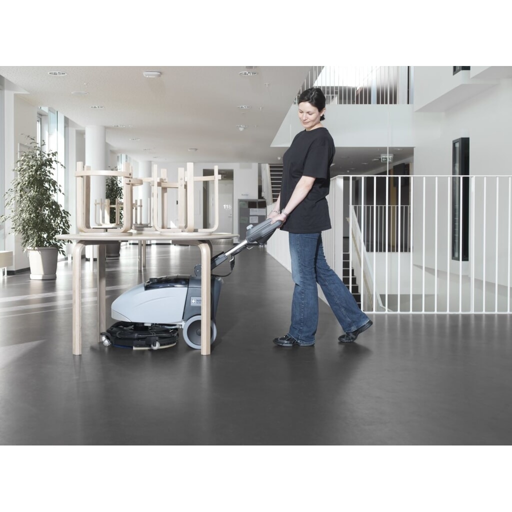 Produktabbildung Nr. 9: Nilfisk® Handgeführte Scheuersaugmaschine SC 351