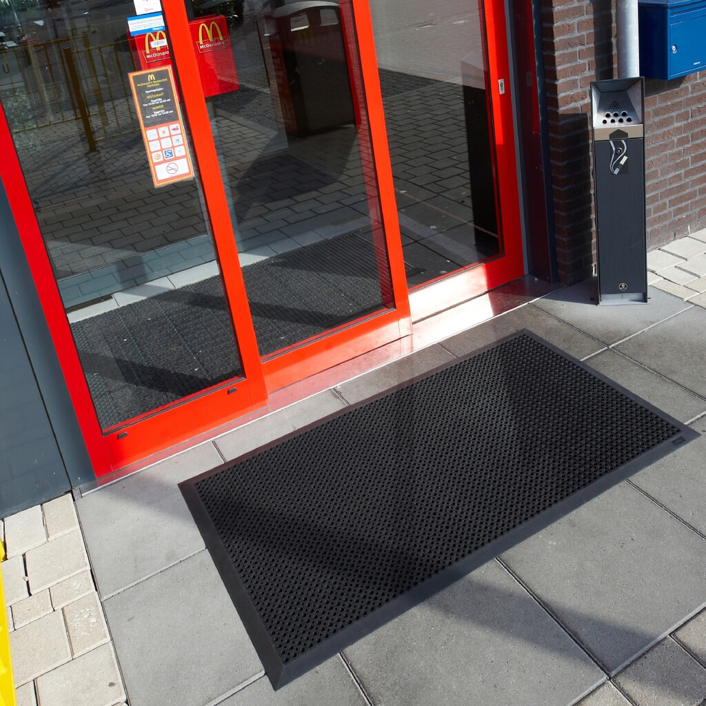 NoTrax Schmutzfangmatte Oct-O-Flex Bevelled™, BxL 700 x 900 mm, schwarz Produktabbildung Nr. 3: NoTrax Schmutzfangmatte Oct-O-Flex Bevelled™, BxL 700 x 900 mm, schwarz