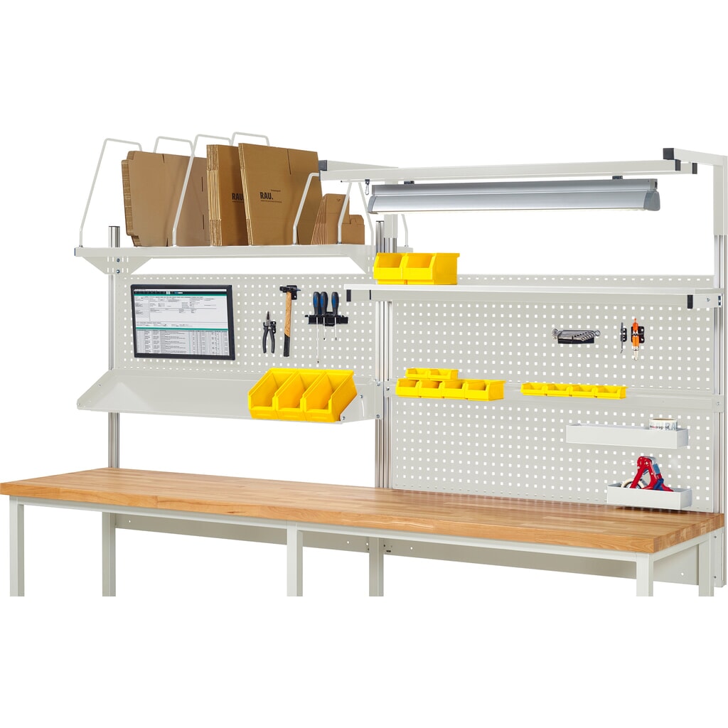 Produktabbildung: RAU Werkbank-Aufbau, HxBxT 1.380 x 3.000 x 3.000 mm, mit 1 Etagenboard, 1 Halteschiene, 1 neigbare Metallablage, 1 Flachbildschirmhalter und 1 Leuchte, Komplettset 06 für Produktbreite 3.000 mm