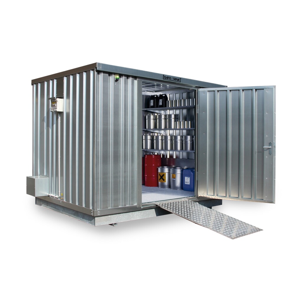 Produktabbildung: SAFE Tank Gefahrstoffcontainer 1000 ECO, energieeffizient durch bedarfsgerechte Lüftersteuerung, Masse aussen 3350x2170x2310 mm, Einzelflügeltür, mittig in der kurzen Seite, Lagerfläche 6 m²
