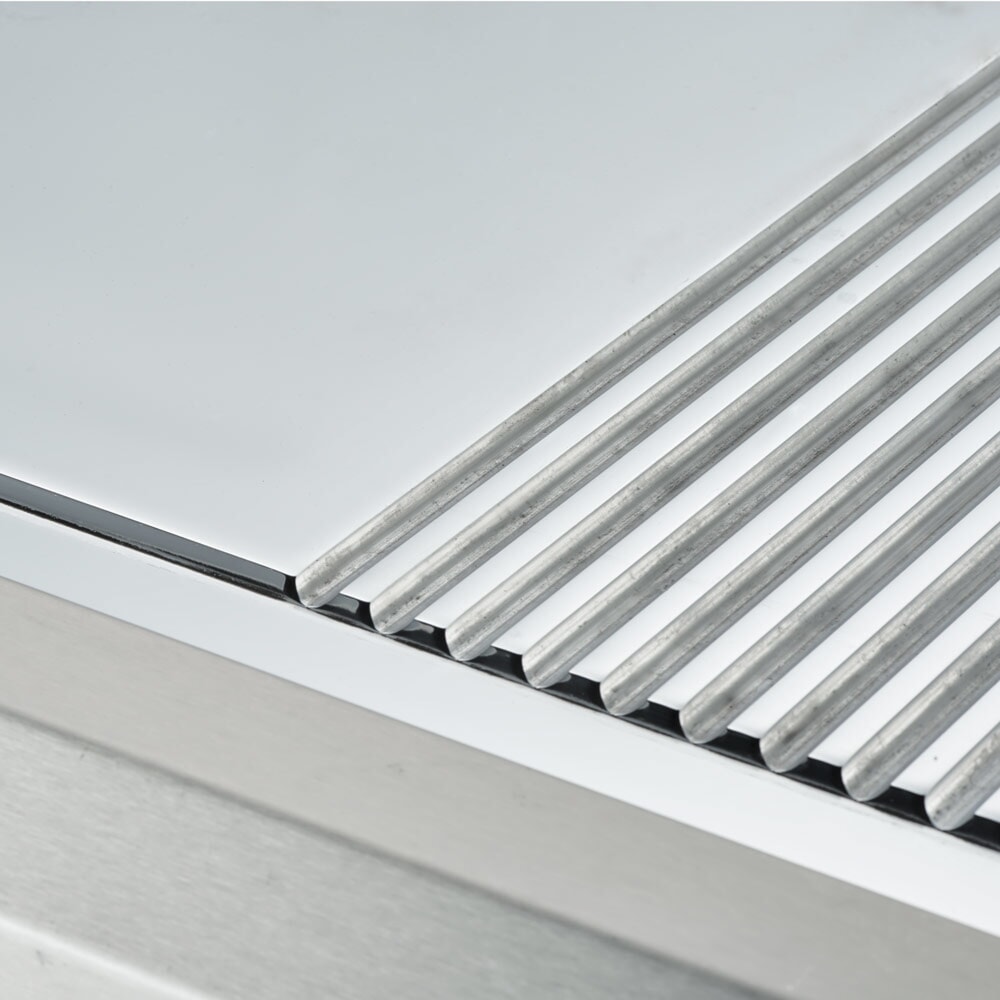 Produktabbildung Nr. 5: Stalgast Verchromte Elektro-Griddleplatte als Tischgerät, 800x700 mm, ½ glatte/½ gerillte Grillfläche, Serie 700 ND