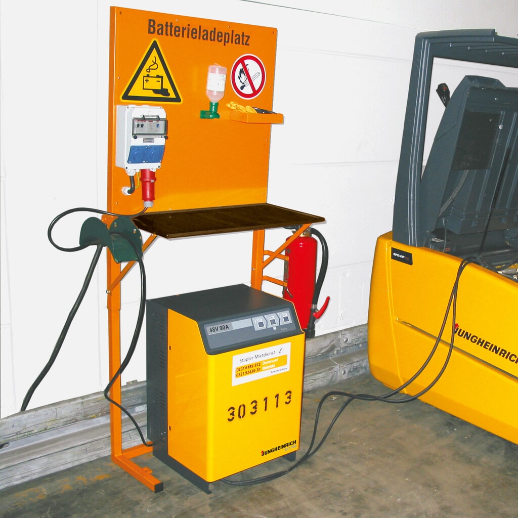 Bauer® Support pour cuve à eau sur poste de charge Illustration du produit: Bauer® Support pour cuve à eau sur poste de charge