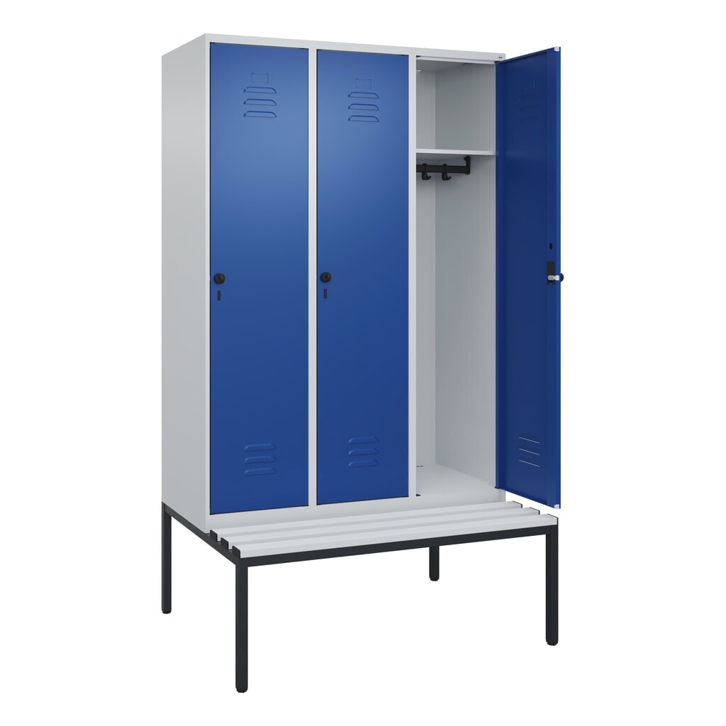 Illustration du produit: C+P Spind Classic PLUS, 3 Abteile, HxBxT 2.120 x 1.200 x 815 mm, für Vorhängeschloss, untergebaute Bank aus Kunststoff, lichtgrau, enzianblau