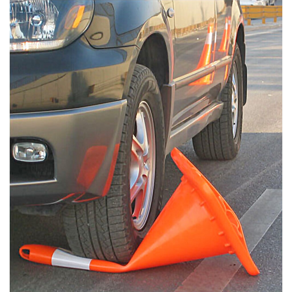 Cône de signalisation en PVC, pratiquable, rétroréfléchissant, hauteur de 500 mm N° de l'image du produit 2 : Cône de signalisation en PVC, pratiquable, rétroréfléchissant, hauteur de 500 mm