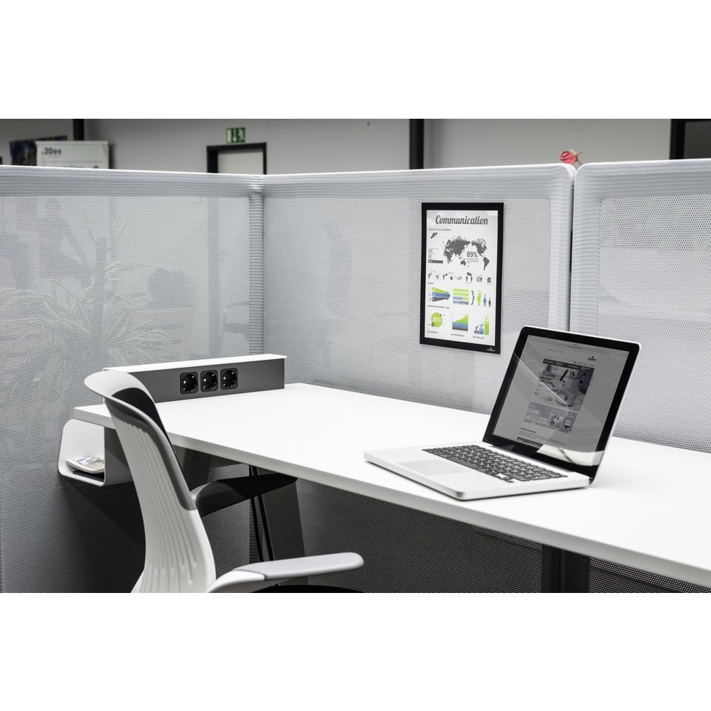 N° de l'image du produit 2 : DURABLE Info-Rahmen DURAFRAME® GRIP A4, mit Klettstreifen und Magnetverschluss, schwarz
