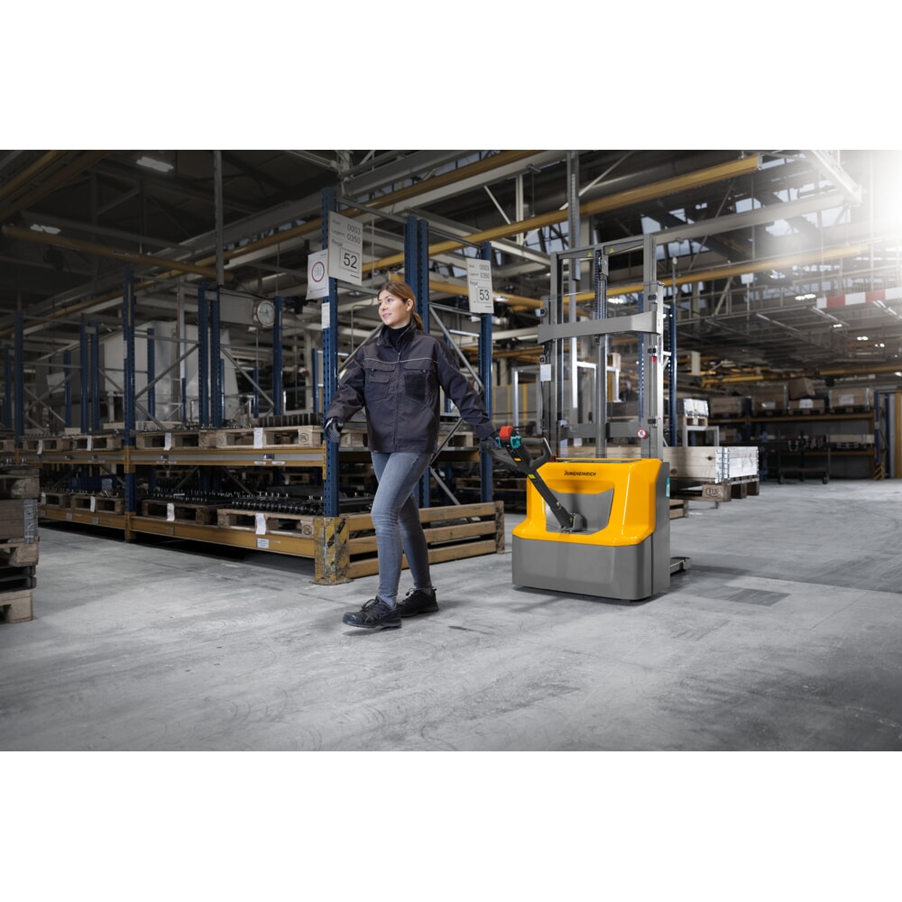 N° de l'image du produit 7 : Gerbeur électrique Jungheinrich AMC 12, mât télescopique double, hauteur de levée 2 900 mm, capacité de charge 1 200 kg (CH)