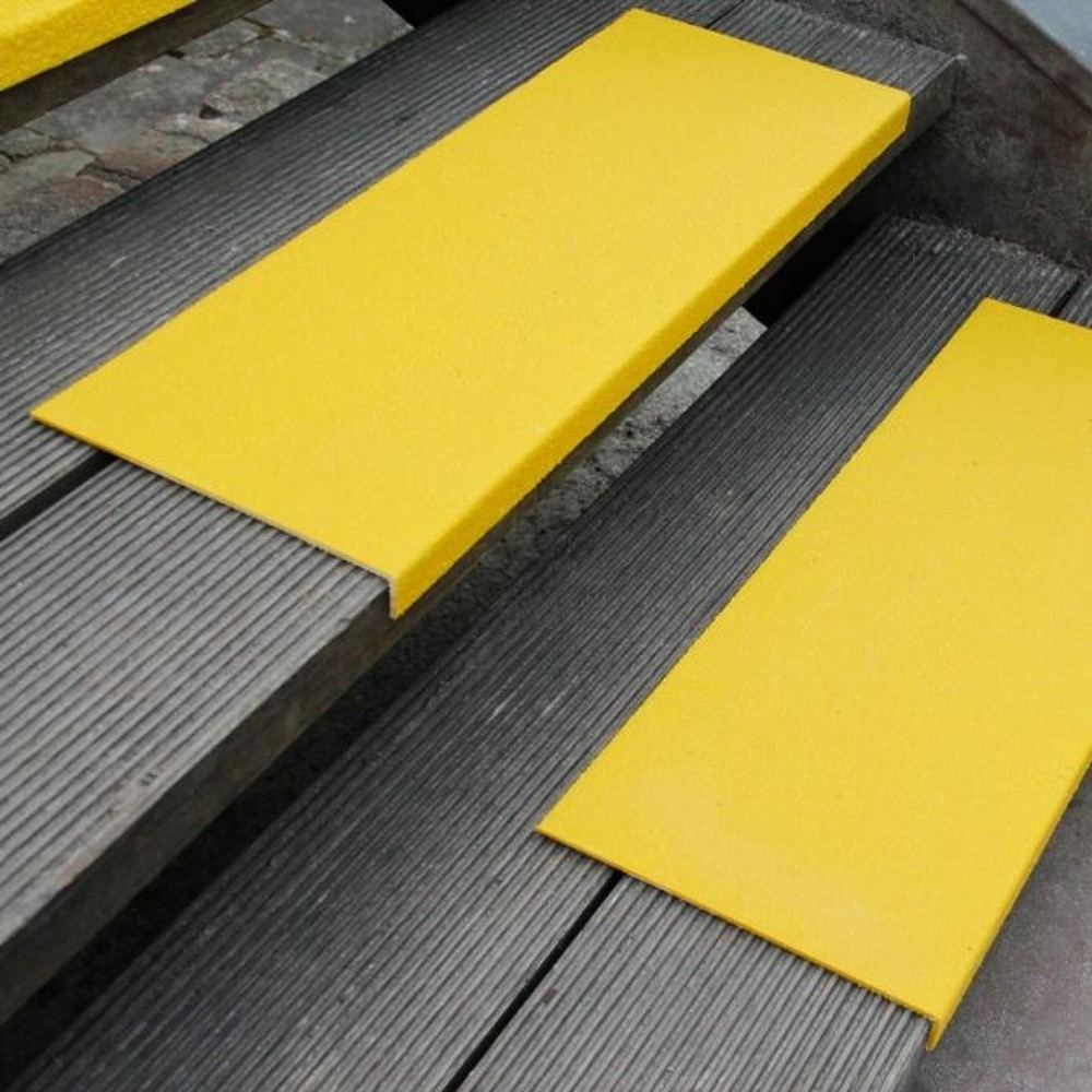 Illustration du produit: Profilé d’arête en plastique renforcé de fibres de verre Medium, jaune, longueur de 800 mm