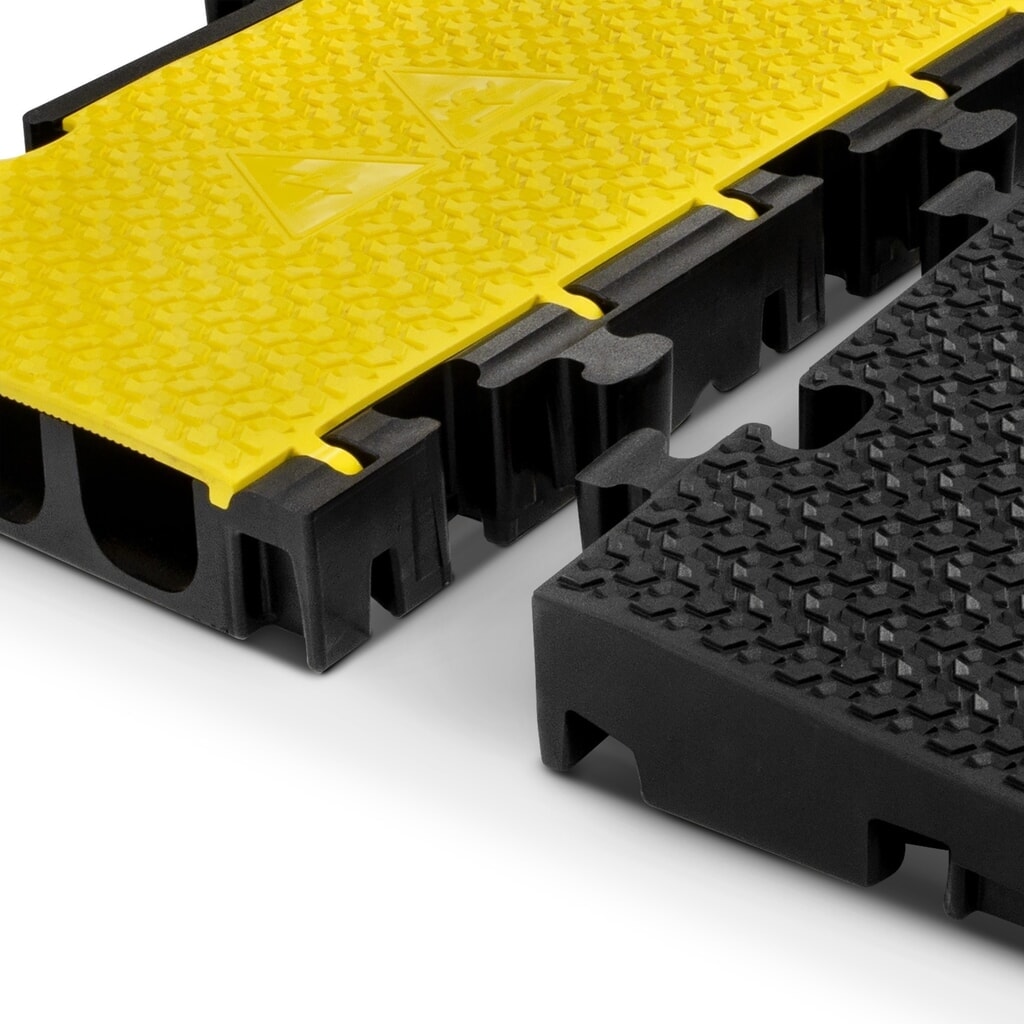 N° de l'image du produit 4 : Rampe avec passage de câbles Defender® 3 2D by Adam Hall, noire
