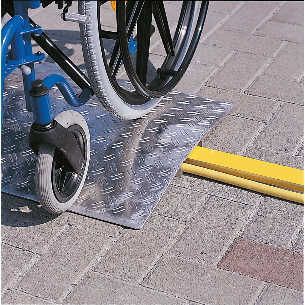 Rampe de seuil, capacité de charge 300 kg, l x L 700 x 500 mm Illustration du produit: Rampe de seuil, capacité de charge 300 kg, l x L 700 x 500 mm