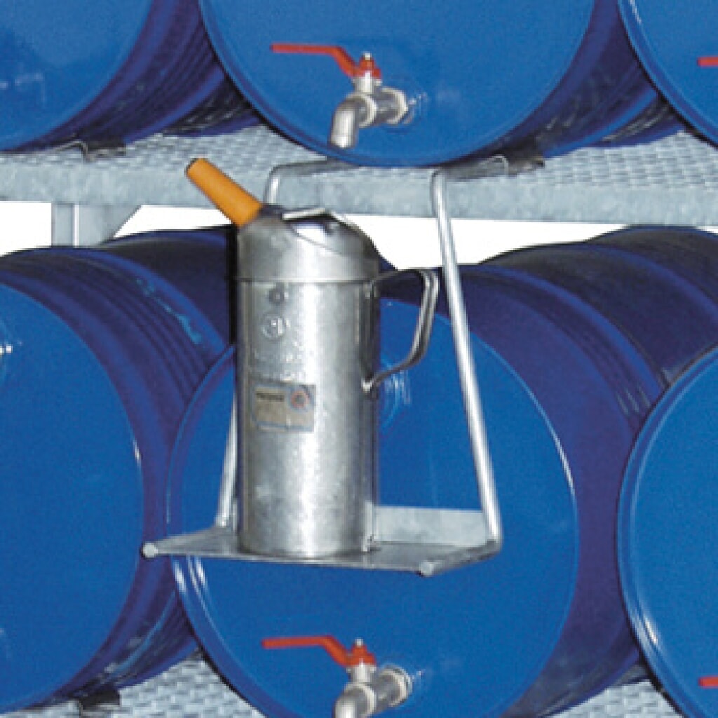 Support de bidon pour rayonnage à fûts CEMO et bâtis empilables avec bac collecteur en PRV, l x P 230 x 100 mm, galvanisé Illustration du produit: Support de bidon pour rayonnage à fûts CEMO et bâtis empilables avec bac collecteur en PRV, l x P 230 x 100 mm, galvanisé