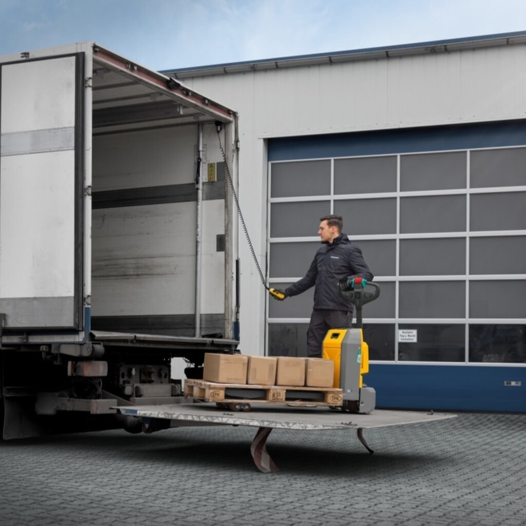 Transpalette électrique Jungheinrich AME 18, capacité de charge 1 800 kg, longueur de fourche 800 mm, galets tandem N° de l'image du produit 9 : Transpalette électrique Jungheinrich AME 18, capacité de charge 1 800 kg, longueur de fourche 800 mm, galets tandem