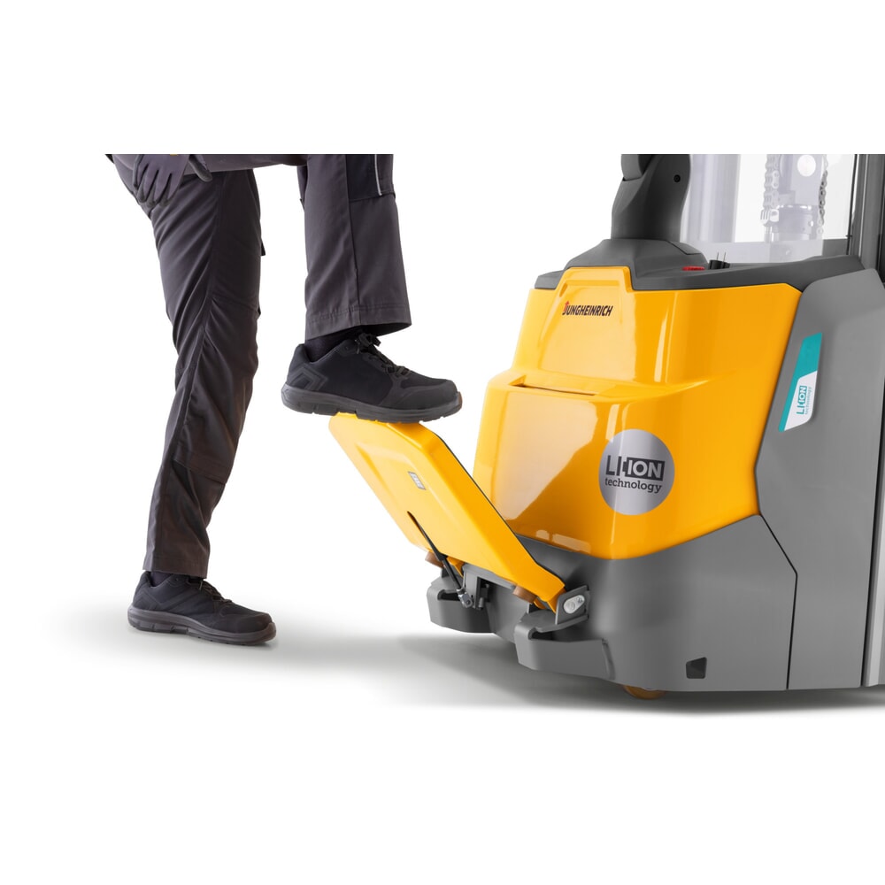 Produktabbildung Nr. 3: Jungheinrich Elektro-Hochhubwagen ERC 112i DZ mit Standplattform, Dreifach-Teleskop-Hubgerüst, Hubhöhe 4.300 mm, Tragfähigkeit 1.200 kg, Proportionalhydraulik, CH
