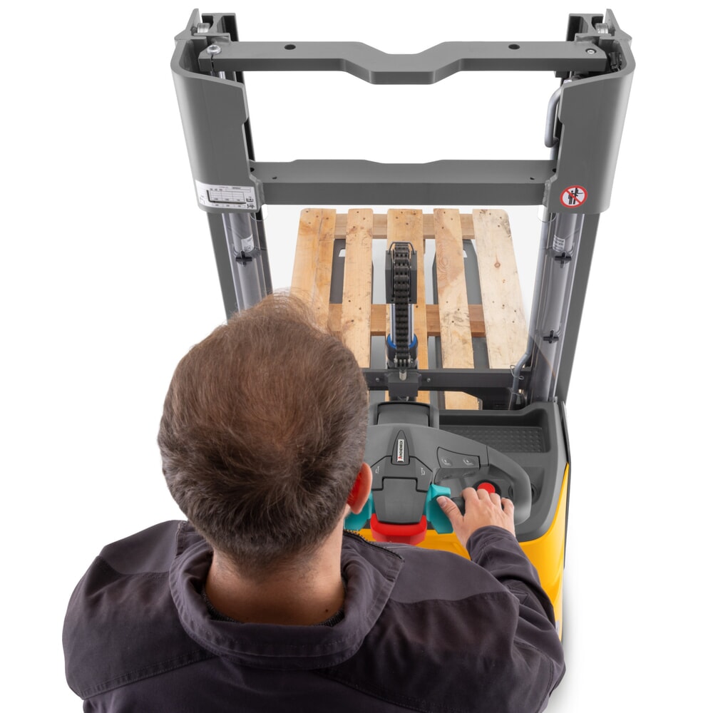Produktabbildung Nr. 4: Jungheinrich Elektro-Hochhubwagen ERC 112i DZ mit Standplattform, Dreifach-Teleskop-Hubgerüst, Hubhöhe 4.300 mm, Tragfähigkeit 1.200 kg, Proportionalhydraulik, CH