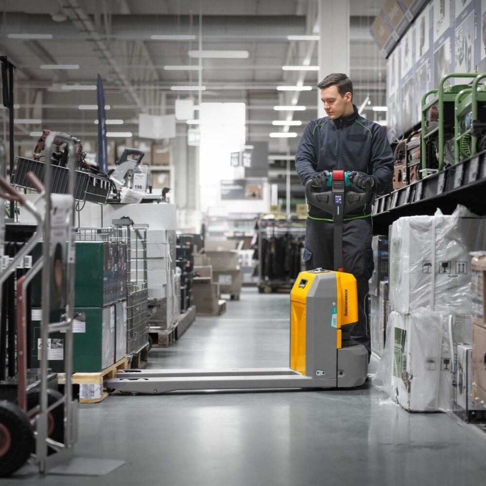 Produktabbildung Nr. 8: Jungheinrich Elektro-Hubwagen AME 15, Tragfähigkeit 1.500 kg, Gabellänge 800 mm, Tandemrollen