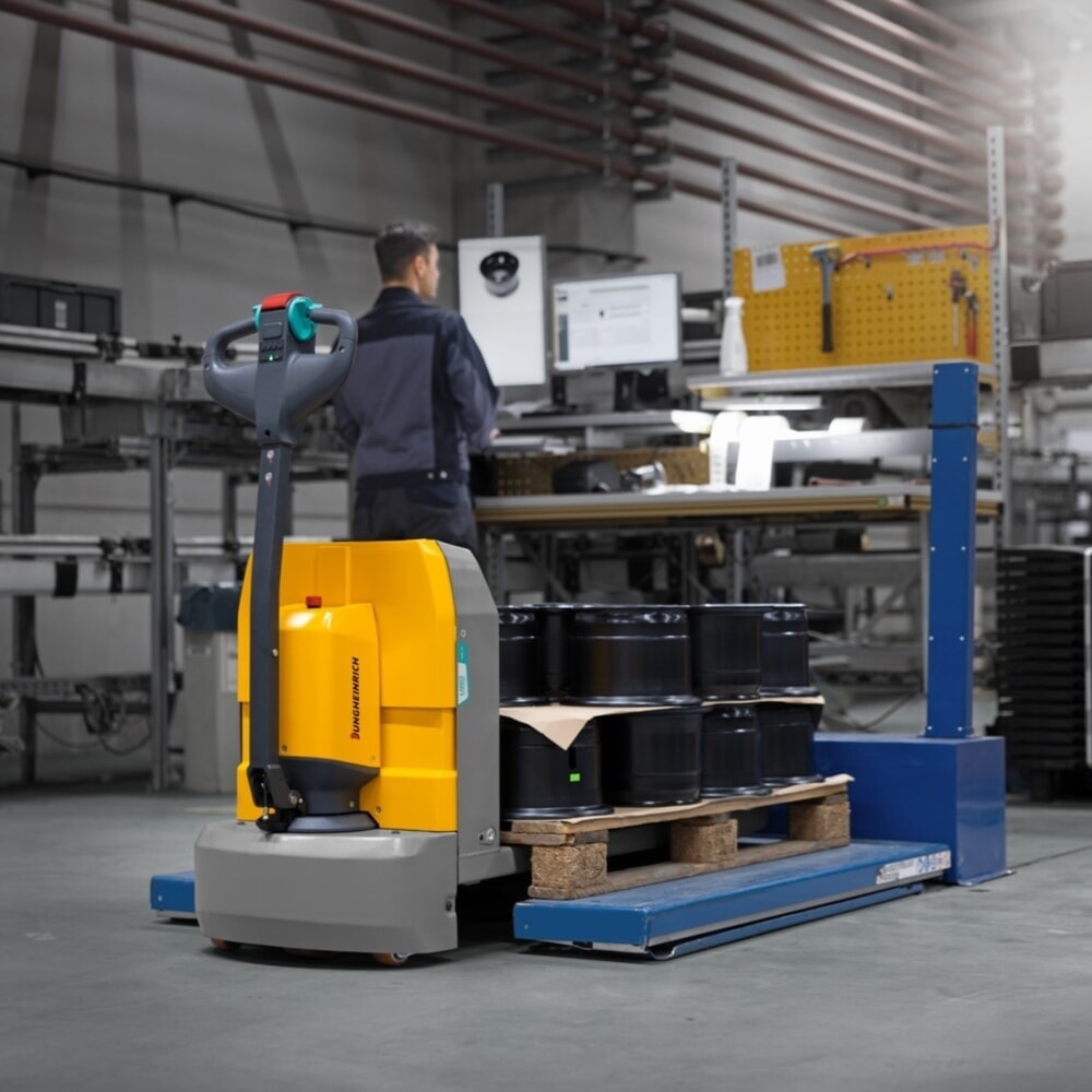 Produktabbildung Nr. 8: Jungheinrich Elektro-Hubwagen AME 18, Tragfähigkeit 1.800 kg, Gabellänge 1.000 mm, Sondergabelbreite 670 mm, Tandemrollen