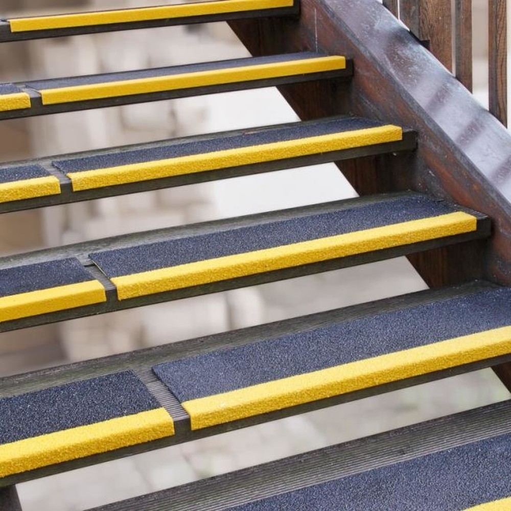 Produktabbildung: Mehlhose Kantenprofil aus GFK Extra Stark, Kante gelb, Länge 1.000 mm
