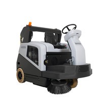 Nilfisk® Aufsitz-Kehrmaschine SW5500