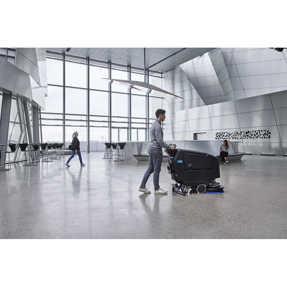 Produktabbildung Nr. 4: Nilfisk® Handgeführte Scheuersaugmaschine SC550 D 53 LI-ION