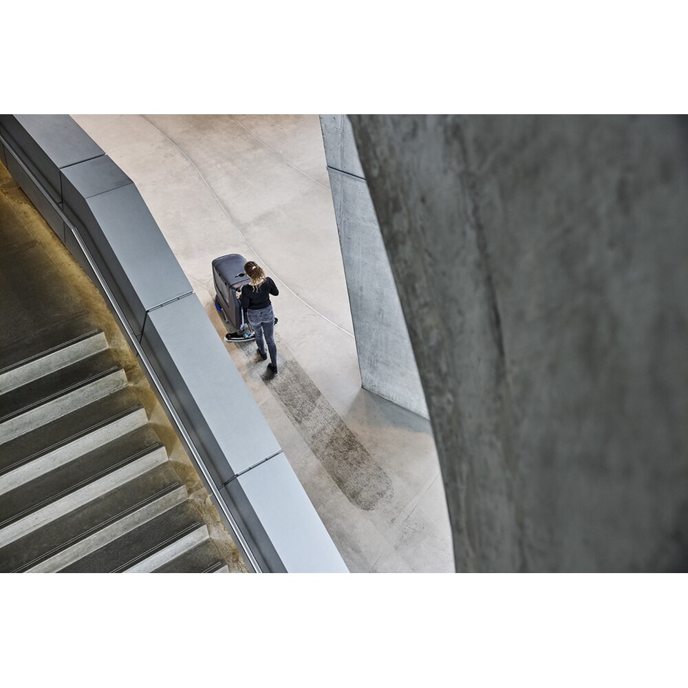 Produktabbildung Nr. 10: Nilfisk® Handgeführte Scheuersaugmaschine SC550 D 53 LI-ION