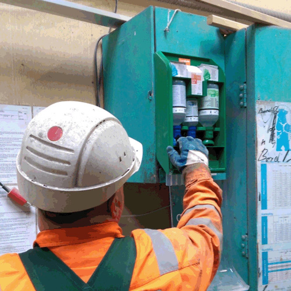 Produktabbildung Nr. 2: Plum Erste-Hilfe-Station QuickSafe Chemische Industrie