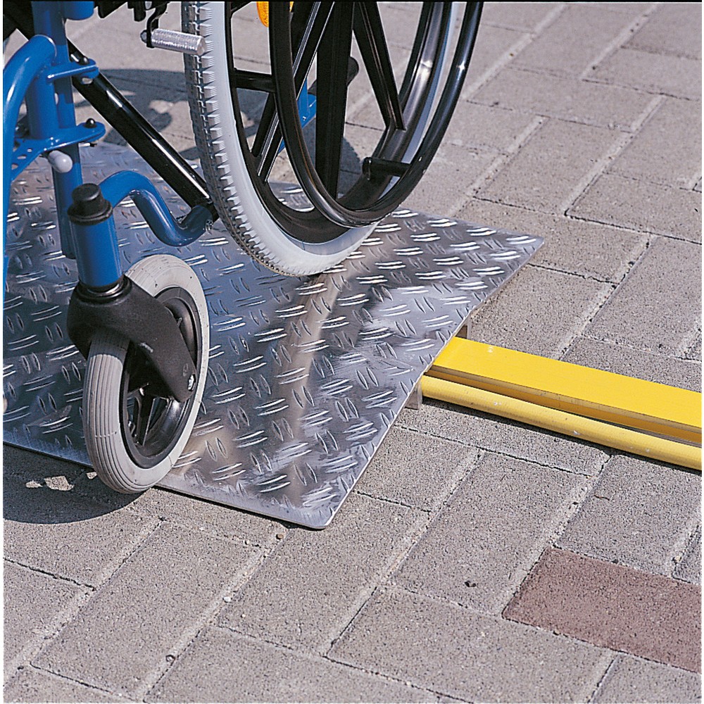 Illustration du produit: Rampe de seuil, capacité de charge 300 kg, l x L 700 x 500 mm