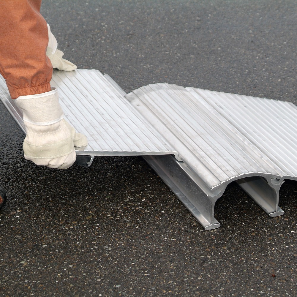Produktabbildung Nr. 3: Rampe passe-câbles pour câbles et tuyaux, capacité de charge 7 000 kg, longueur 750 mm