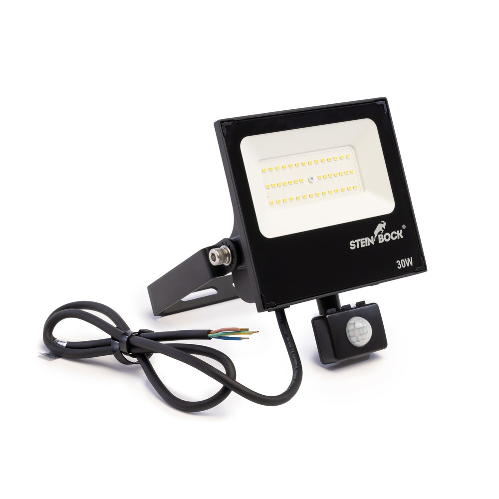 Illustration du produit: Restposten - Zwischenverkauf vorbehalten: Steinbock® Wandstrahler CCT, 30 W, 3.750 lm, 5.000 K, inkl. Bewegungsmelder