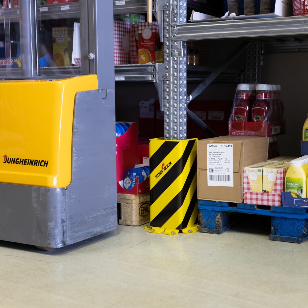 Produktabbildung Nr. 9: Coin de protection en acier Steinbock® SAW-1, profilé en U, épaisseur 6 mm, hauteur 400 mm