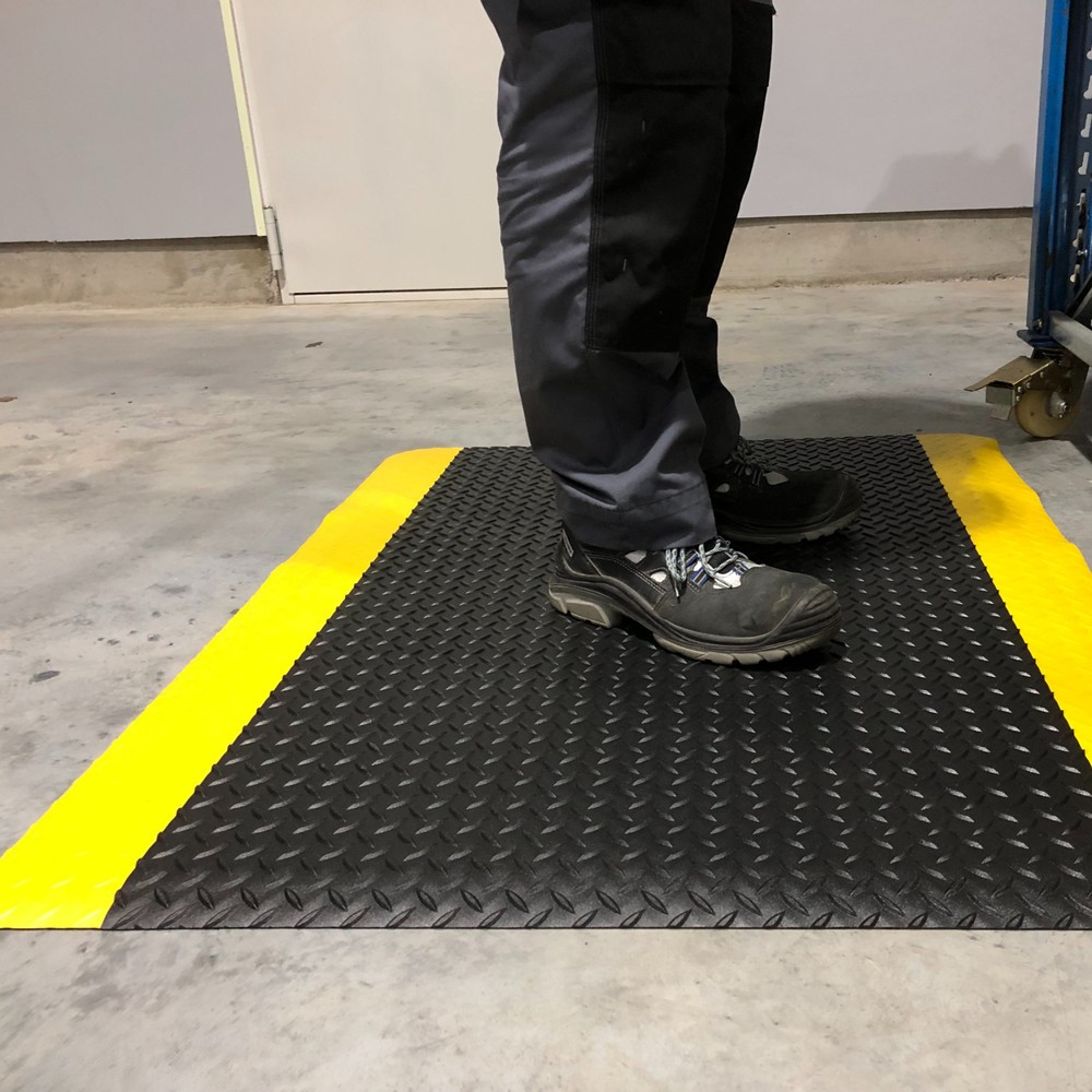 Produktabbildung Nr. 4: Tapis anti-fatigue ErgoSoft Strong Steinbock®, sculptures en losange, double épaisseur, l x L 600 x 1 000 mm, noir/jaune